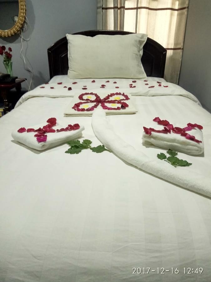 Hotel Mahar مانديلاي المظهر الخارجي الصورة